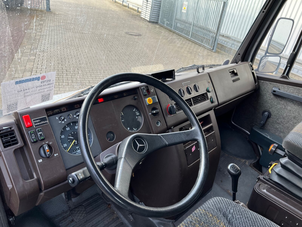 Mercedes-Benz 711 D-KA 4x2 711 D-KA 4x2, Standklima, 11-Sitze, 2 x on stock - Microbuz, Transport persoane: Foto 4 Mercedes-Benz 711 D-KA 4x2 711 D-KA 4x2, Standklima, 11-Sitze, 2 x on stock - Microbuz, Transport persoane: Foto 4