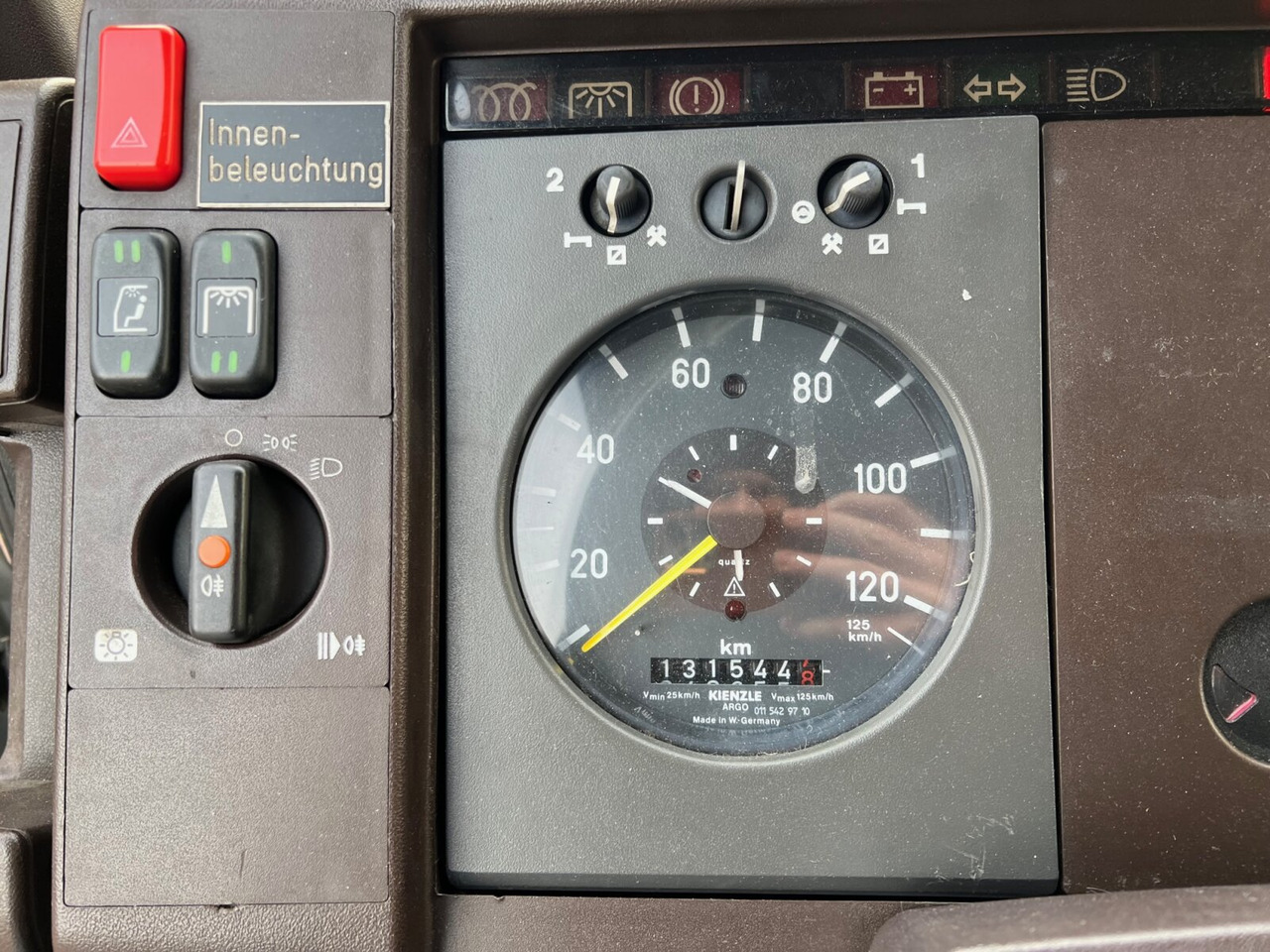 Mercedes-Benz 711 D-KA 4x2 711 D-KA 4x2, Standklima, 11-Sitze, 2 x on stock - Microbuz, Transport persoane: Foto 5 Mercedes-Benz 711 D-KA 4x2 711 D-KA 4x2, Standklima, 11-Sitze, 2 x on stock - Microbuz, Transport persoane: Foto 5