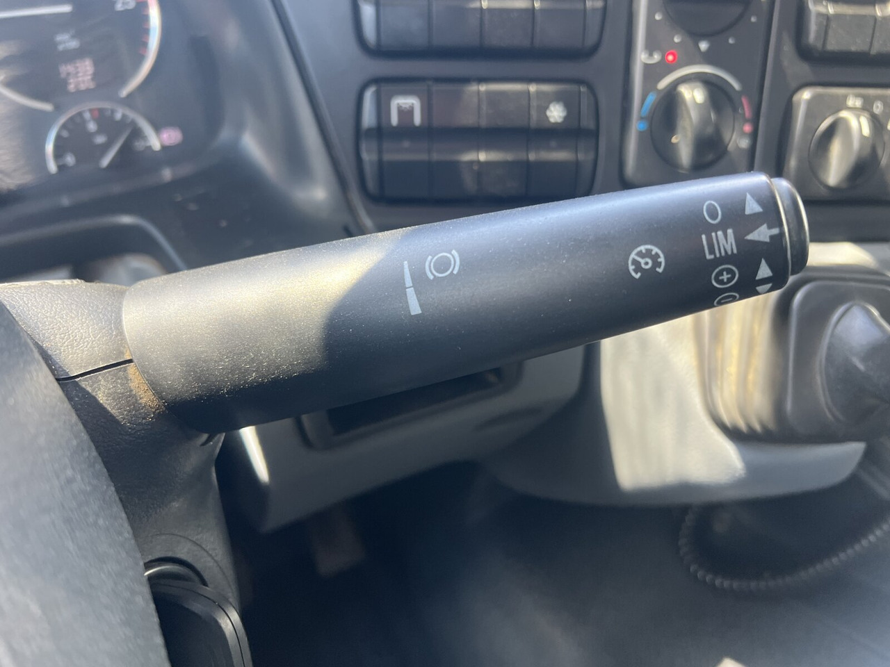 Mercedes-Benz Actros 2032 LA 4x4 Actros 2032 LA 4x4/ Rdstand 3.600 mm - Camion şasiu: Foto 2 Mercedes-Benz Actros 2032 LA 4x4 Actros 2032 LA 4x4/ Rdstand 3.600 mm - Camion şasiu: Foto 2