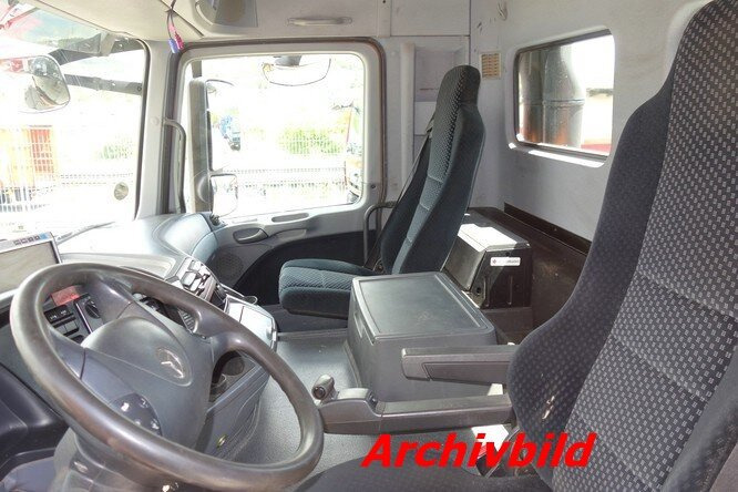 Mercedes-Benz Actros 2551 L 6x2 Actros 2551L/6x2, Lenk-Liftachse V 8 Motor - Camion şasiu: Foto 3 Mercedes-Benz Actros 2551 L 6x2 Actros 2551L/6x2, Lenk-Liftachse V 8 Motor - Camion şasiu: Foto 3