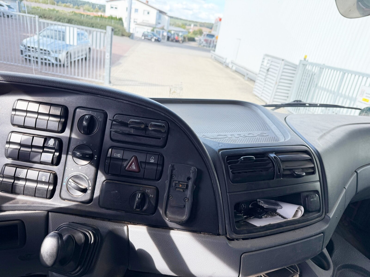 Mercedes-Benz Actros 2646 K 6x4 Actros 2646 K 6x4, Retarder - Camion şasiu: Foto 2 Mercedes-Benz Actros 2646 K 6x4 Actros 2646 K 6x4, Retarder - Camion şasiu: Foto 2