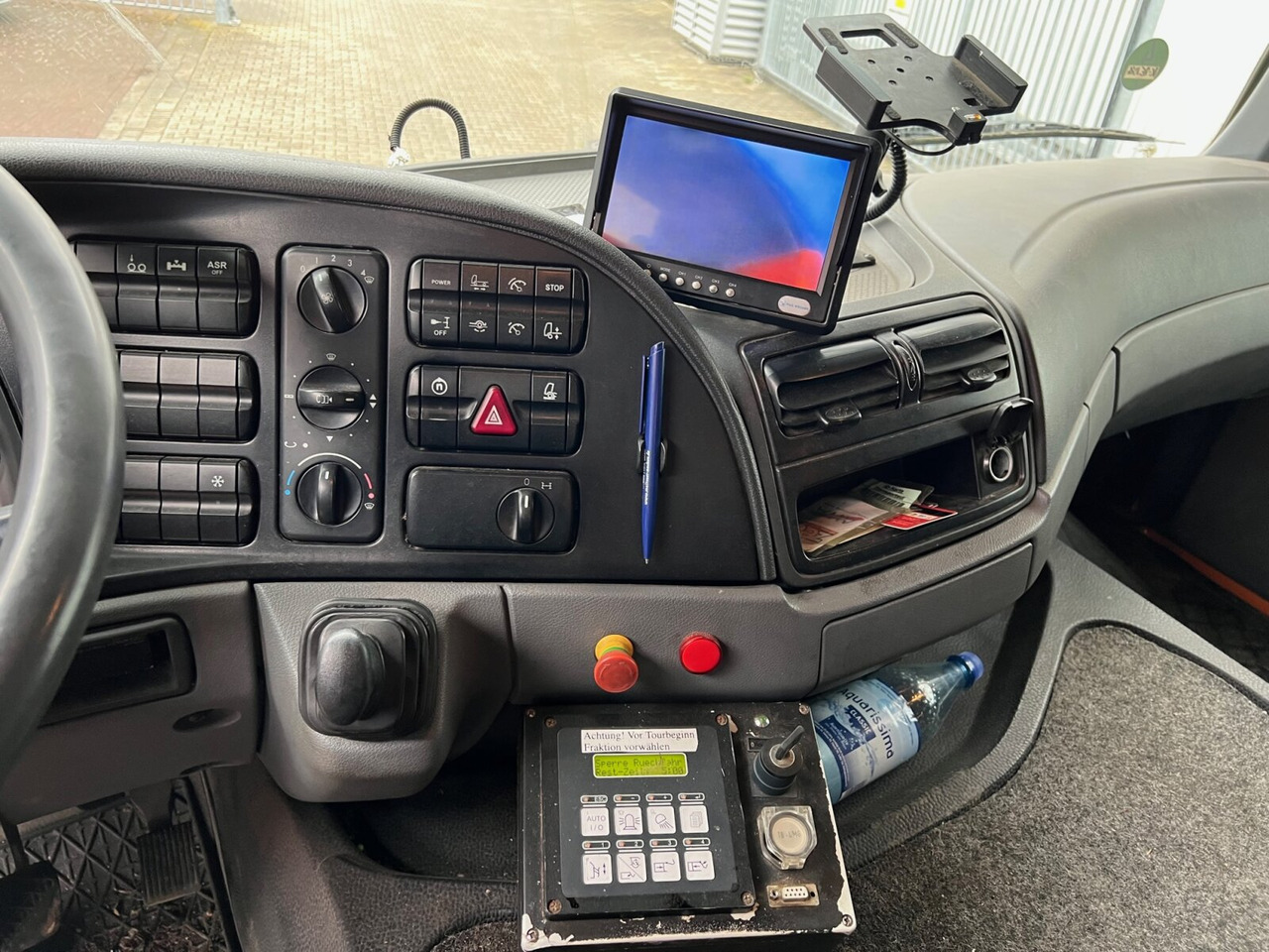 Mercedes-Benz Actros 3241 L 8x2/6 Actros 3241 L 8x2/6, 2x Lenkachse, Zöller Medium XL, Zöller-Schüttung - Autogunoiere: Foto 5 Mercedes-Benz Actros 3241 L 8x2/6 Actros 3241 L 8x2/6, 2x Lenkachse, Zöller Medium XL, Zöller-Schüttung - Autogunoiere: Foto 5