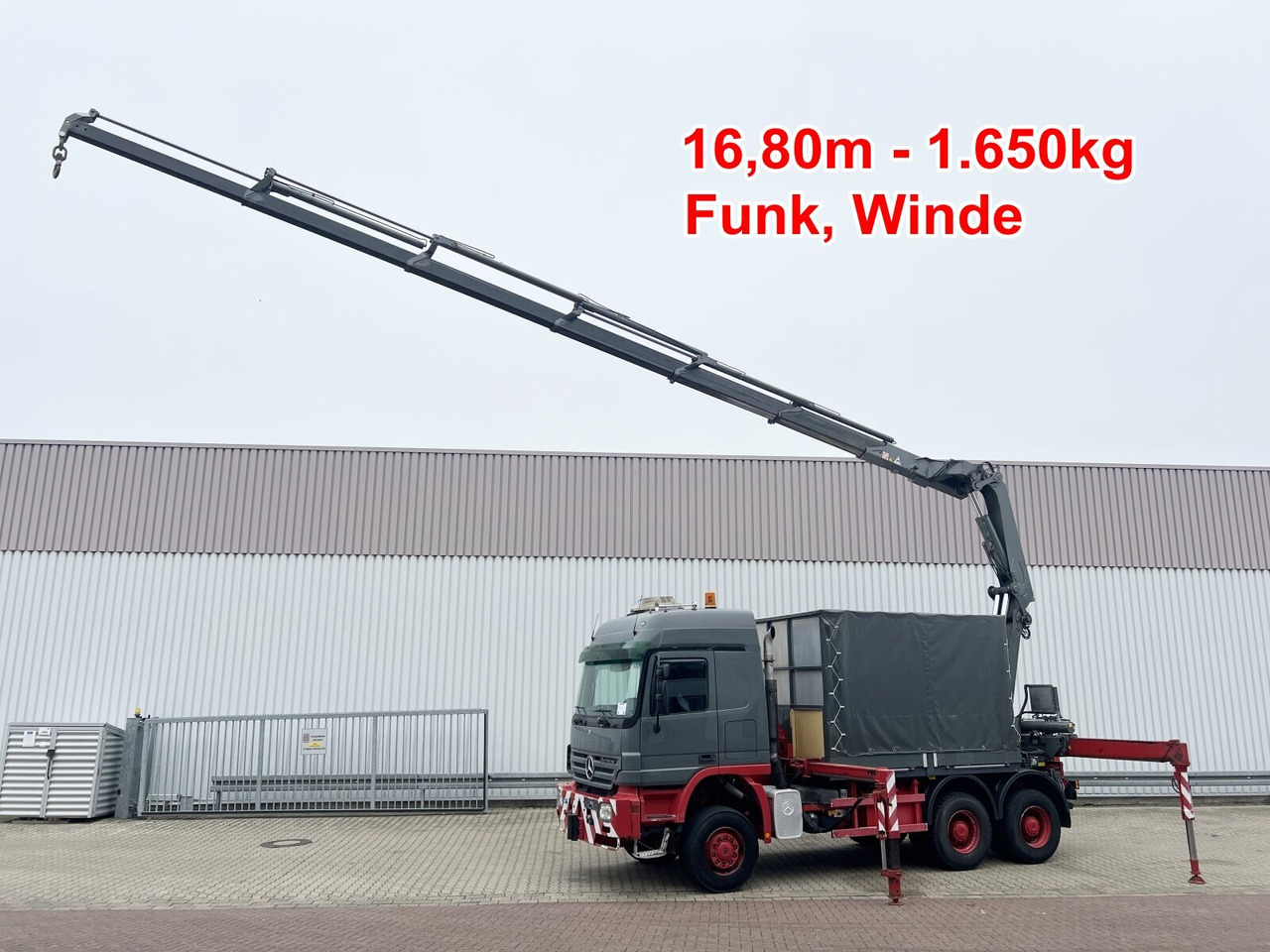 Mercedes-Benz Actros 3346 AK 6x6 Actros 3346 AK 6x6, 134t Anhängelast WSK, Heckkran Fassi F420AXP.26, Funk, Winde - Camion cu macara: Foto 1 Mercedes-Benz Actros 3346 AK 6x6 Actros 3346 AK 6x6, 134t Anhängelast WSK, Heckkran Fassi F420AXP.26, Funk, Winde - Camion cu macara: Foto 1