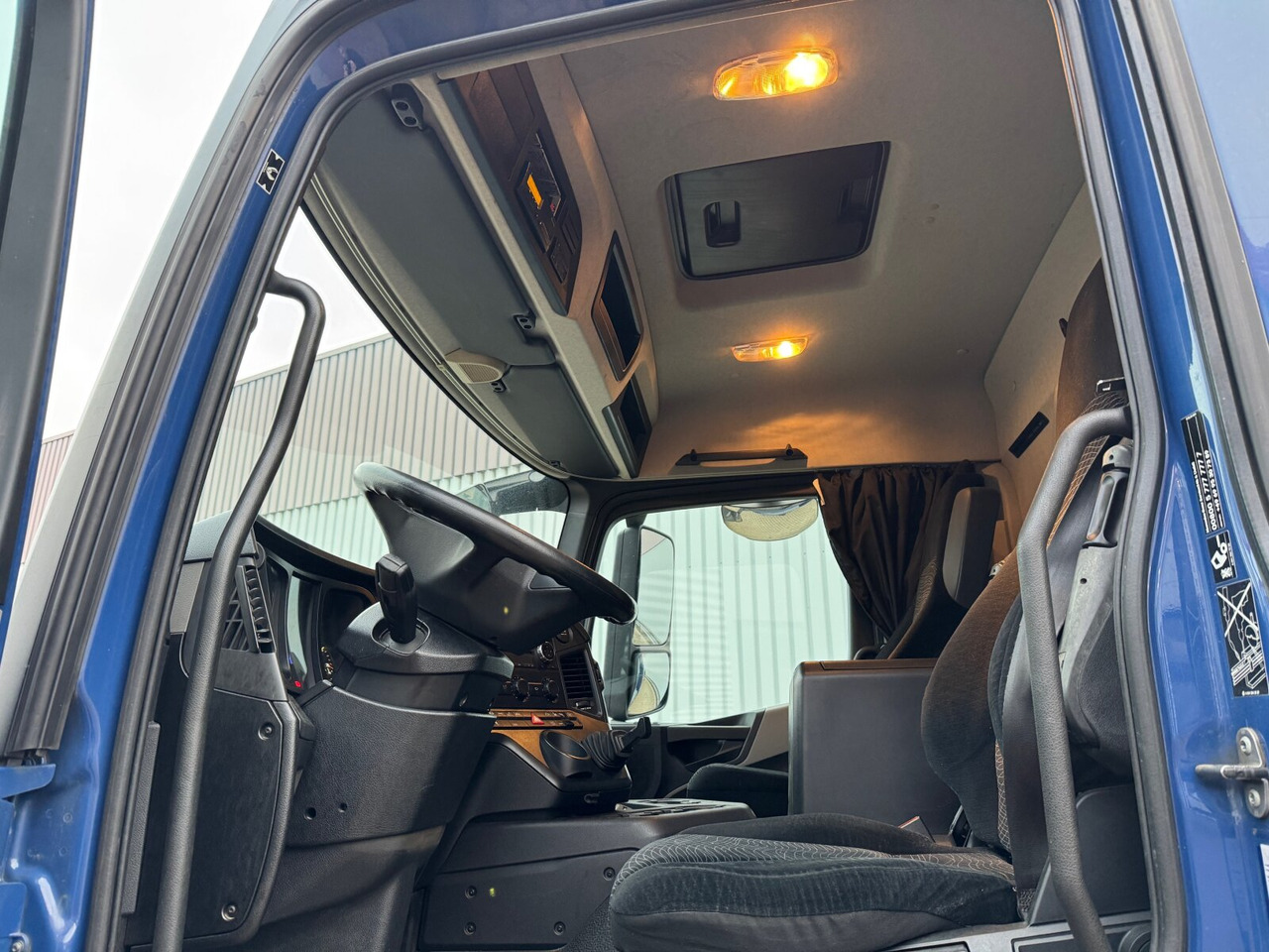 Mercedes-Benz Antos 2540 L 6x2 Antos 2540 L 6x2, Lenkachse, HMF 2110-L3 Heckkran - Camion cu macara, Camion platformă: Foto 3 Mercedes-Benz Antos 2540 L 6x2 Antos 2540 L 6x2, Lenkachse, HMF 2110-L3 Heckkran - Camion cu macara, Camion platformă: Foto 3