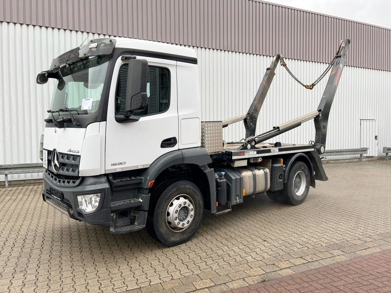Mercedes-Benz Arocs 1830 K 4x2 Arocs 1830 K 4x2, Funk - Camion container de gunoi: Foto 1 Mercedes-Benz Arocs 1830 K 4x2 Arocs 1830 K 4x2, Funk - Camion container de gunoi: Foto 1