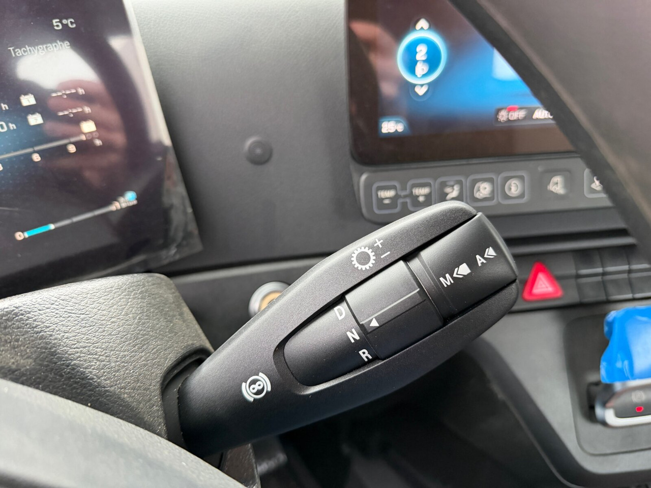 Mercedes-Benz Arocs 1840 K 4x2 Arocs 1840 K 4x2, MultimediaCockpit, 2x Nebenantrieb, NMV & Motorabtrieb - Camion şasiu: Foto 5 Mercedes-Benz Arocs 1840 K 4x2 Arocs 1840 K 4x2, MultimediaCockpit, 2x Nebenantrieb, NMV & Motorabtrieb - Camion şasiu: Foto 5