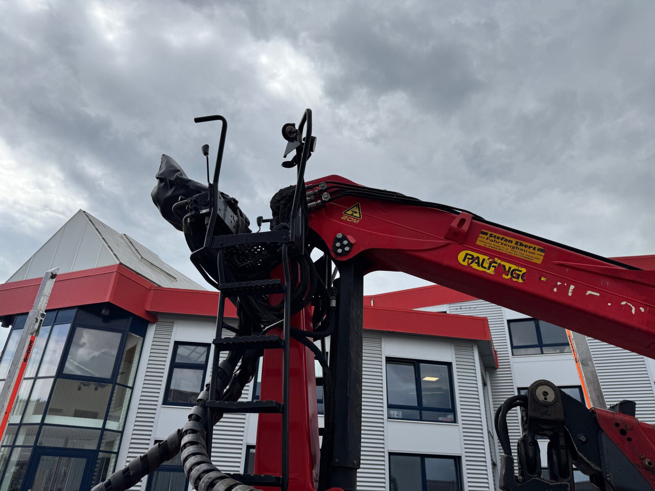 Mercedes-Benz Arocs 2651 L 6x4 Arocs 2651 L 6x4, Retarder, StreamSpace, Heckkran Epsilon M120L80 - Camion forestier, Camion cu macara: Foto 2 Mercedes-Benz Arocs 2651 L 6x4 Arocs 2651 L 6x4, Retarder, StreamSpace, Heckkran Epsilon M120L80 - Camion forestier, Camion cu macara: Foto 2