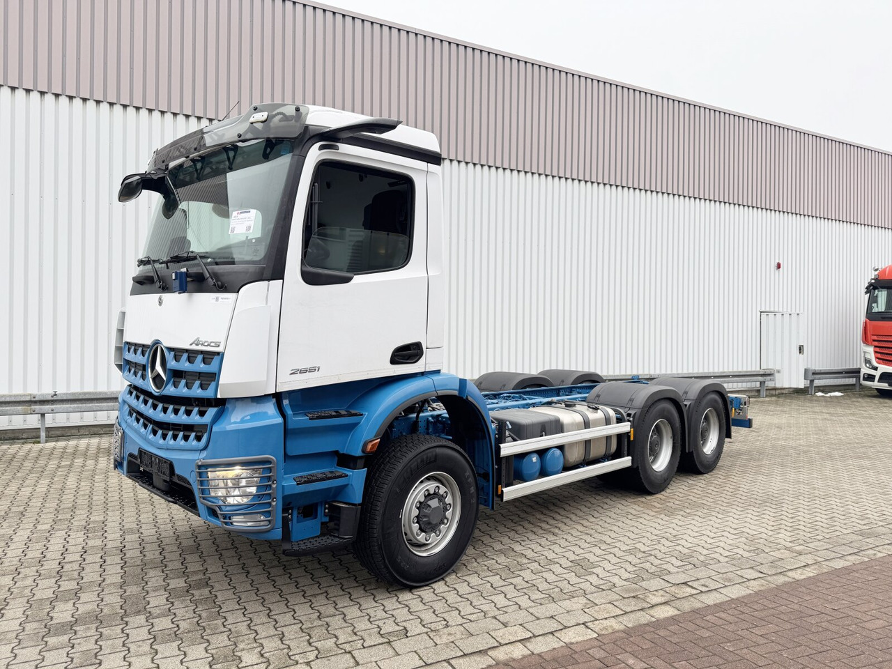 Mercedes-Benz Arocs 2651 L 6x6 Arocs 2651 L 6x6, HydroDrive, MirrorCam, Massage-Sitz, Motorabtrieb - Camion şasiu: Foto 1 Mercedes-Benz Arocs 2651 L 6x6 Arocs 2651 L 6x6, HydroDrive, MirrorCam, Massage-Sitz, Motorabtrieb - Camion şasiu: Foto 1