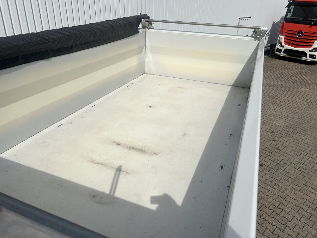 Mercedes-Benz Arocs 2651 LK 6x4 Arocs 2651 LK 6x4, Retarder, MultimediaCockpit, Navi - Camion basculantă: Foto 4 Mercedes-Benz Arocs 2651 LK 6x4 Arocs 2651 LK 6x4, Retarder, MultimediaCockpit, Navi - Camion basculantă: Foto 4