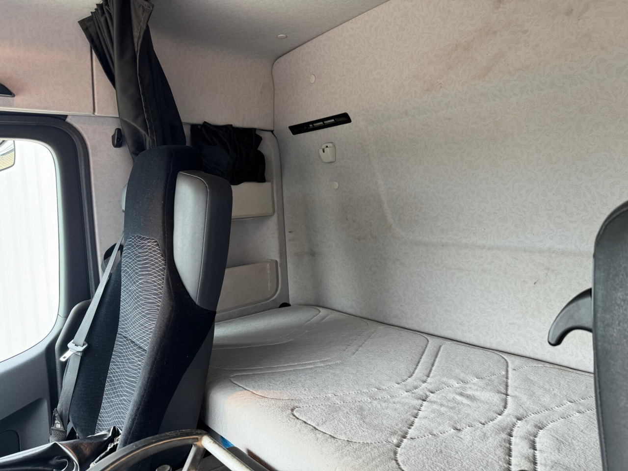 Mercedes-Benz Arocs 3351 AK 6x6 Arocs 3351 AK 6x6, Retarder, Navi, Grounder - Camion cu cârlig: Foto 3 Mercedes-Benz Arocs 3351 AK 6x6 Arocs 3351 AK 6x6, Retarder, Navi, Grounder - Camion cu cârlig: Foto 3