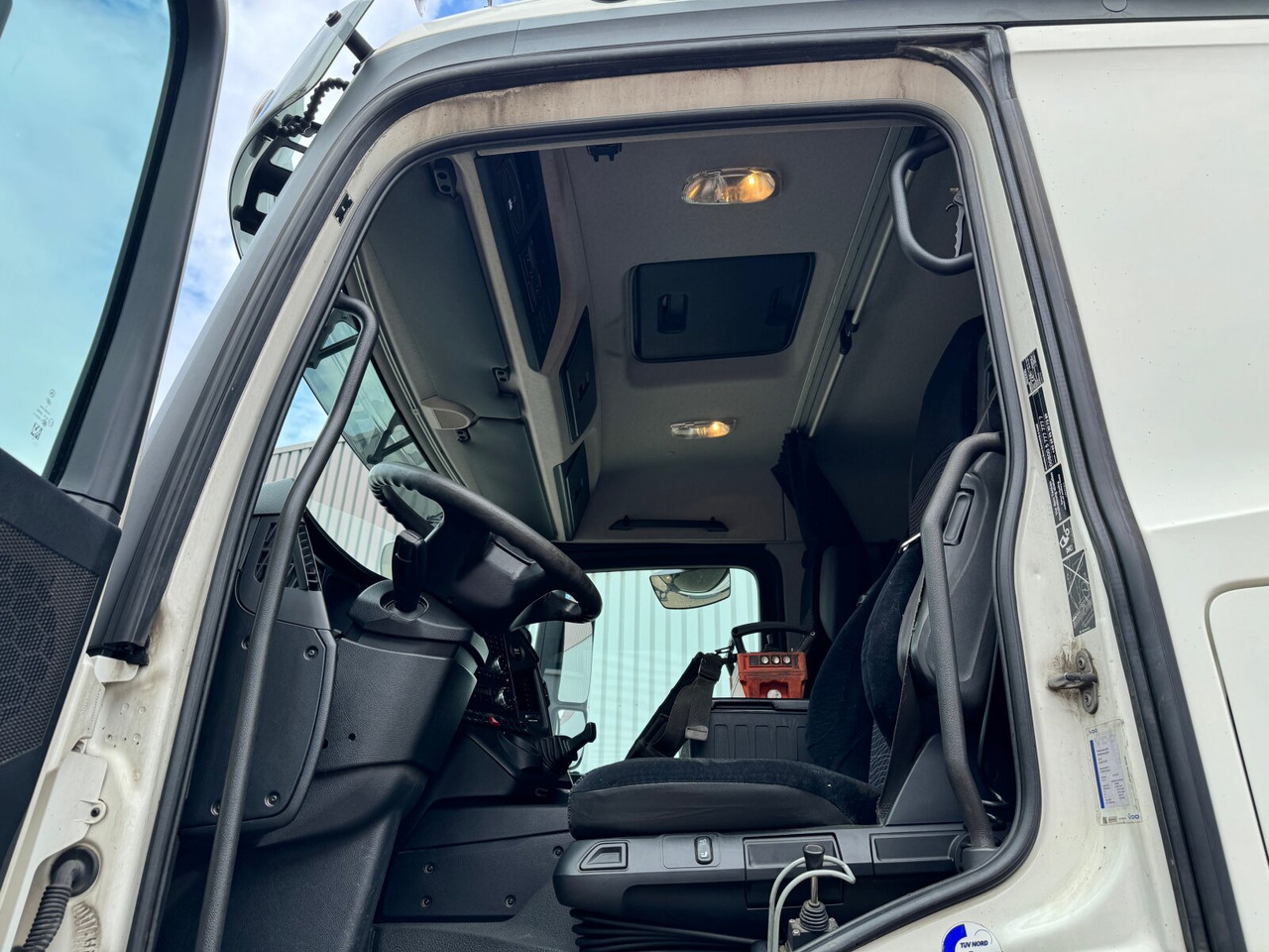 Mercedes-Benz Arocs 3351 AK 6x6 Arocs 3351 AK 6x6, Retarder, Navi, Grounder, Kran Atlas AK 190.2E, Funk - Camion cu cârlig, Camion cu macara: Foto 5 Mercedes-Benz Arocs 3351 AK 6x6 Arocs 3351 AK 6x6, Retarder, Navi, Grounder, Kran Atlas AK 190.2E, Funk - Camion cu cârlig, Camion cu macara: Foto 5