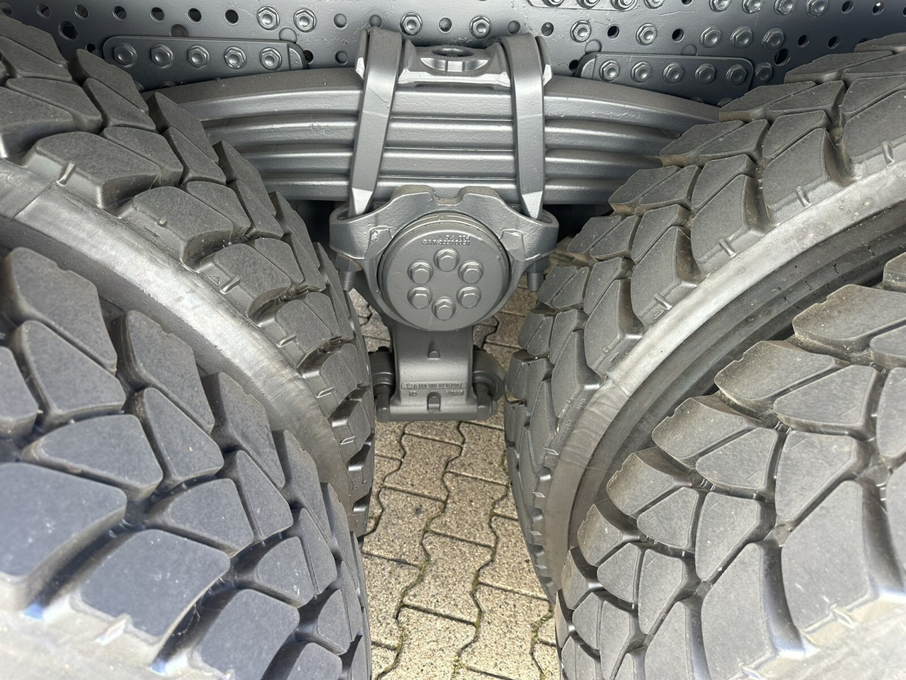 Mercedes-Benz Arocs 4142 K 8x4/4 Arocs 4142/45 K 8x4/4, Meiller Bordmatik links - Camion basculantă: Foto 3 Mercedes-Benz Arocs 4142 K 8x4/4 Arocs 4142/45 K 8x4/4, Meiller Bordmatik links - Camion basculantă: Foto 3