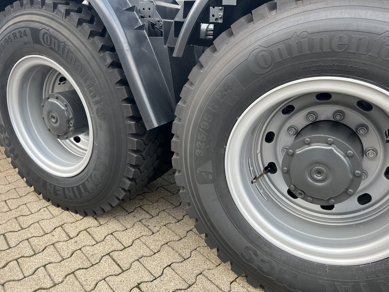 Mercedes-Benz Arocs 4151 AK 8x8/4 Arocs 4151 AK 8x8/4, Grounder, Meiller Stahlmulde 18m³ - Autobasculantă: Foto 5 Mercedes-Benz Arocs 4151 AK 8x8/4 Arocs 4151 AK 8x8/4, Grounder, Meiller Stahlmulde 18m³ - Autobasculantă: Foto 5