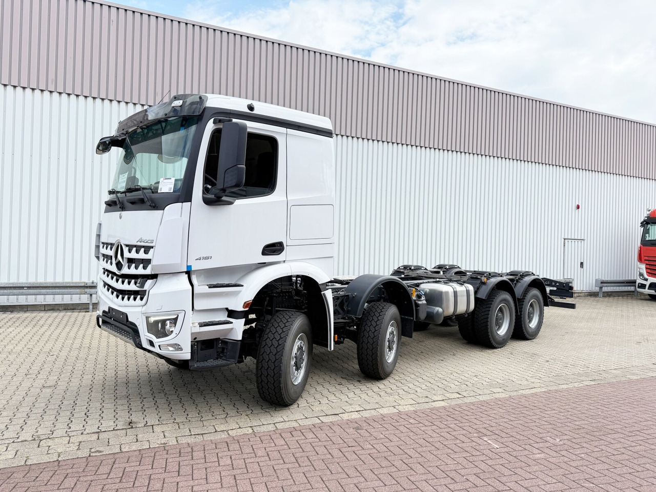 Camion şasiu nou Mercedes-Benz Arocs 4151 AK 8x8/4 Arocs 4151 AK 8x8/4, Retarder, Navi, MultimediaCockpit, Grounder: Foto 1