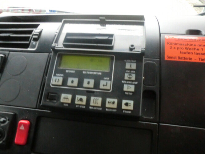 Mercedes-Benz Atego 815 4x2 - Camion frigider: Foto 3 Mercedes-Benz Atego 815 4x2 - Camion frigider: Foto 3