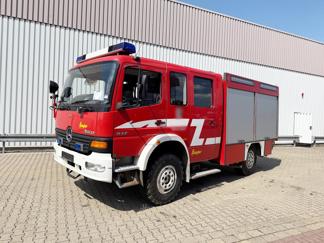 Mercedes-Benz Atego 917 4x4, LF 10 Atego 917 4x4, LF 10, Einzelbereifung, AT-Motor - Autospeciala de stins incendii: Foto 1 Mercedes-Benz Atego 917 4x4, LF 10 Atego 917 4x4, LF 10, Einzelbereifung, AT-Motor - Autospeciala de stins incendii: Foto 1