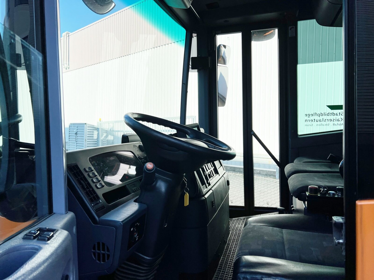 Mercedes-Benz Econic 2629 LL 6x2/4 NLA Econic 2629 LL 6x2/4 NLA, EEV, Lenkachse, HS Schörling - Autogunoiere: Foto 5 Mercedes-Benz Econic 2629 LL 6x2/4 NLA Econic 2629 LL 6x2/4 NLA, EEV, Lenkachse, HS Schörling - Autogunoiere: Foto 5