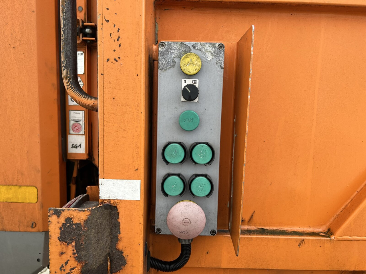 Mercedes-Benz Econic 2629 LL 6x2/4 NLA Econic 2629 LL 6x2/4 NLA, EEV, Lenkachse, Haller X2C, Zöller-Schüttung - Autogunoiere: Foto 2 Mercedes-Benz Econic 2629 LL 6x2/4 NLA Econic 2629 LL 6x2/4 NLA, EEV, Lenkachse, Haller X2C, Zöller-Schüttung - Autogunoiere: Foto 2