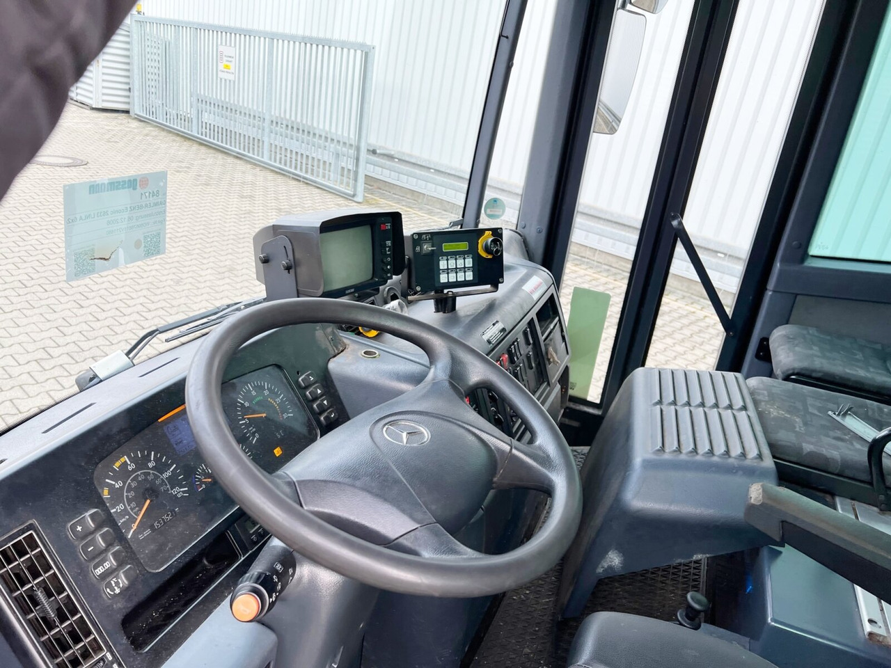 Mercedes-Benz Econic 2633 L/NLA 6x2/4 Econic 2633 L/NLA 6x2/4, Lenkachse, Sperrmüllwagen ca. 23,9m³ - Autogunoiere: Foto 3 Mercedes-Benz Econic 2633 L/NLA 6x2/4 Econic 2633 L/NLA 6x2/4, Lenkachse, Sperrmüllwagen ca. 23,9m³ - Autogunoiere: Foto 3