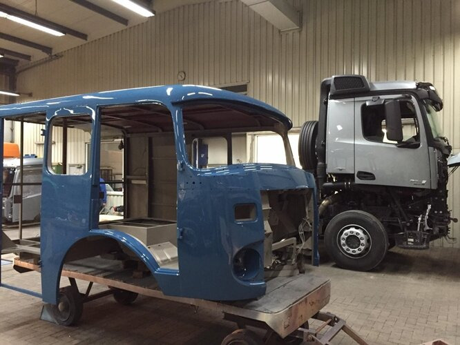 Mercedes-Benz - LP710/32 LF16V LP710/32, Autotransporter - Camion transport auto: Foto 2 Mercedes-Benz - LP710/32 LF16V LP710/32, Autotransporter - Camion transport auto: Foto 2