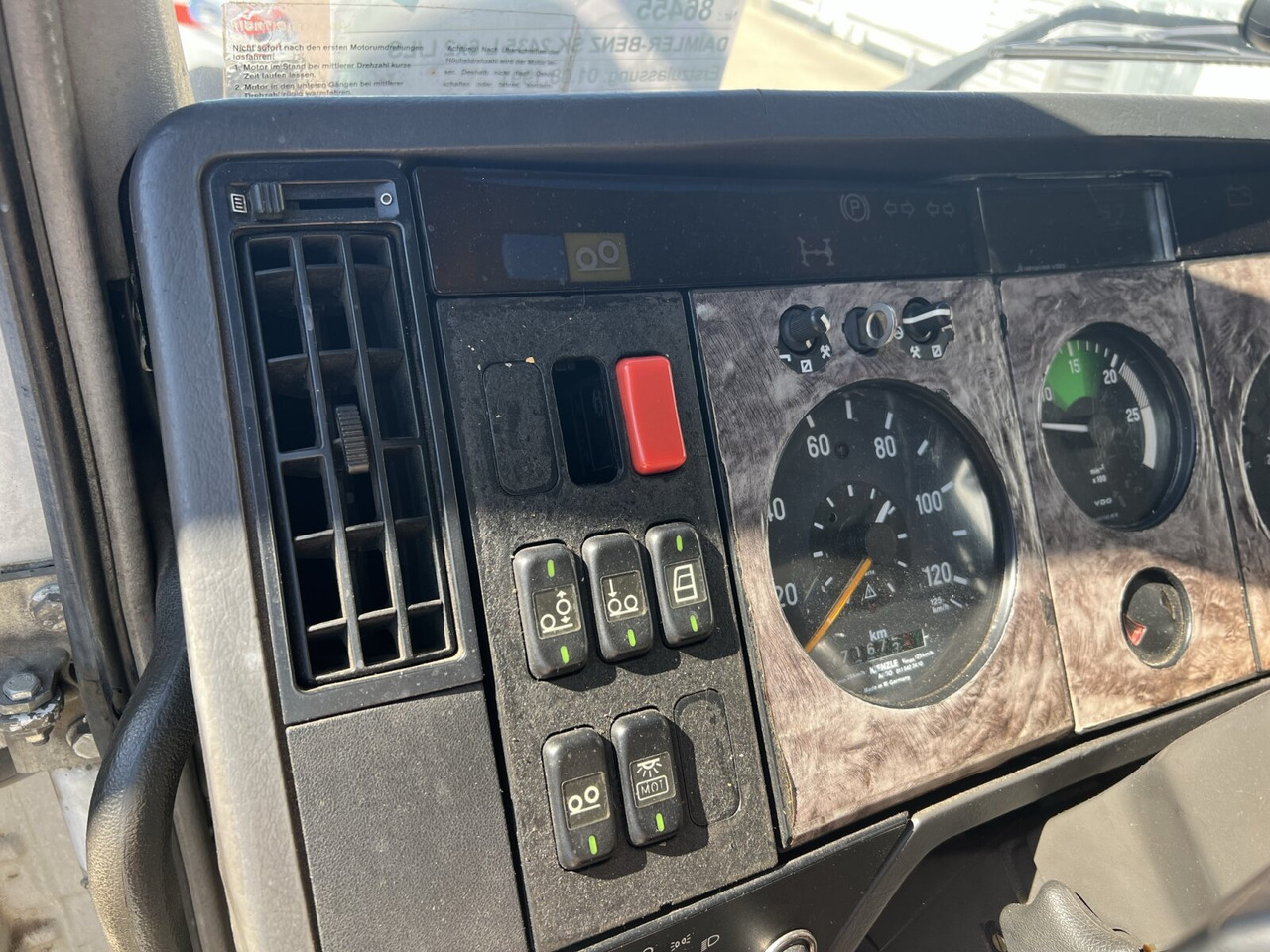 Mercedes-Benz SK 2435 L 6x2 SK 2435 L 6x2, V8 - Camion cu prelată: Foto 5 Mercedes-Benz SK 2435 L 6x2 SK 2435 L 6x2, V8 - Camion cu prelată: Foto 5