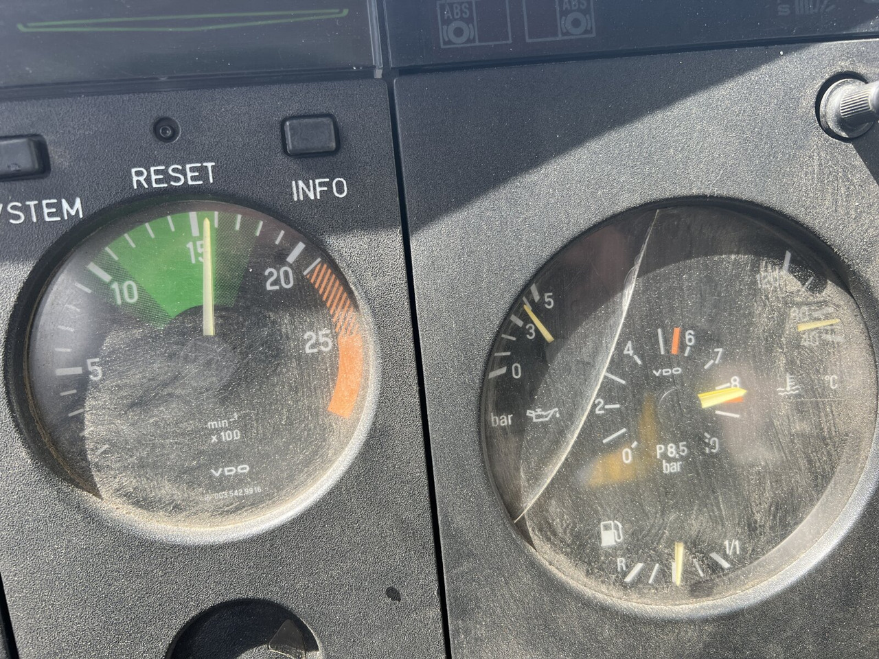 Mercedes-Benz SK II 2638/44 A 6x6 SK II 2638/44 A 6x6, V8, Retarder - Camion şasiu: Foto 2 Mercedes-Benz SK II 2638/44 A 6x6 SK II 2638/44 A 6x6, V8, Retarder - Camion şasiu: Foto 2