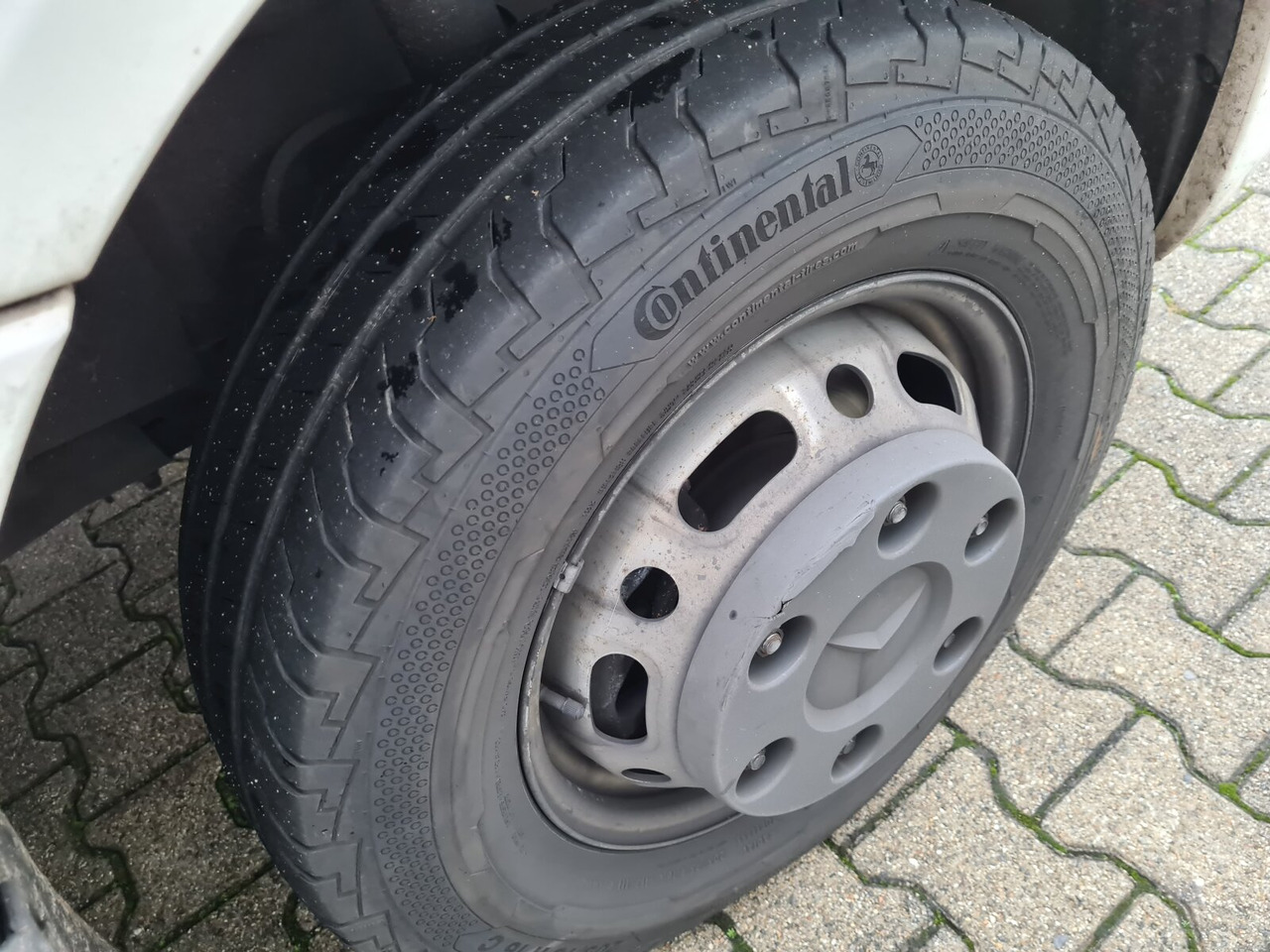 Mercedes-Benz Sprinter 516 CDI 4x2 Sprinter 516 CDI 4x2, Rettungswagen - Dubă: Foto 3 Mercedes-Benz Sprinter 516 CDI 4x2 Sprinter 516 CDI 4x2, Rettungswagen - Dubă: Foto 3