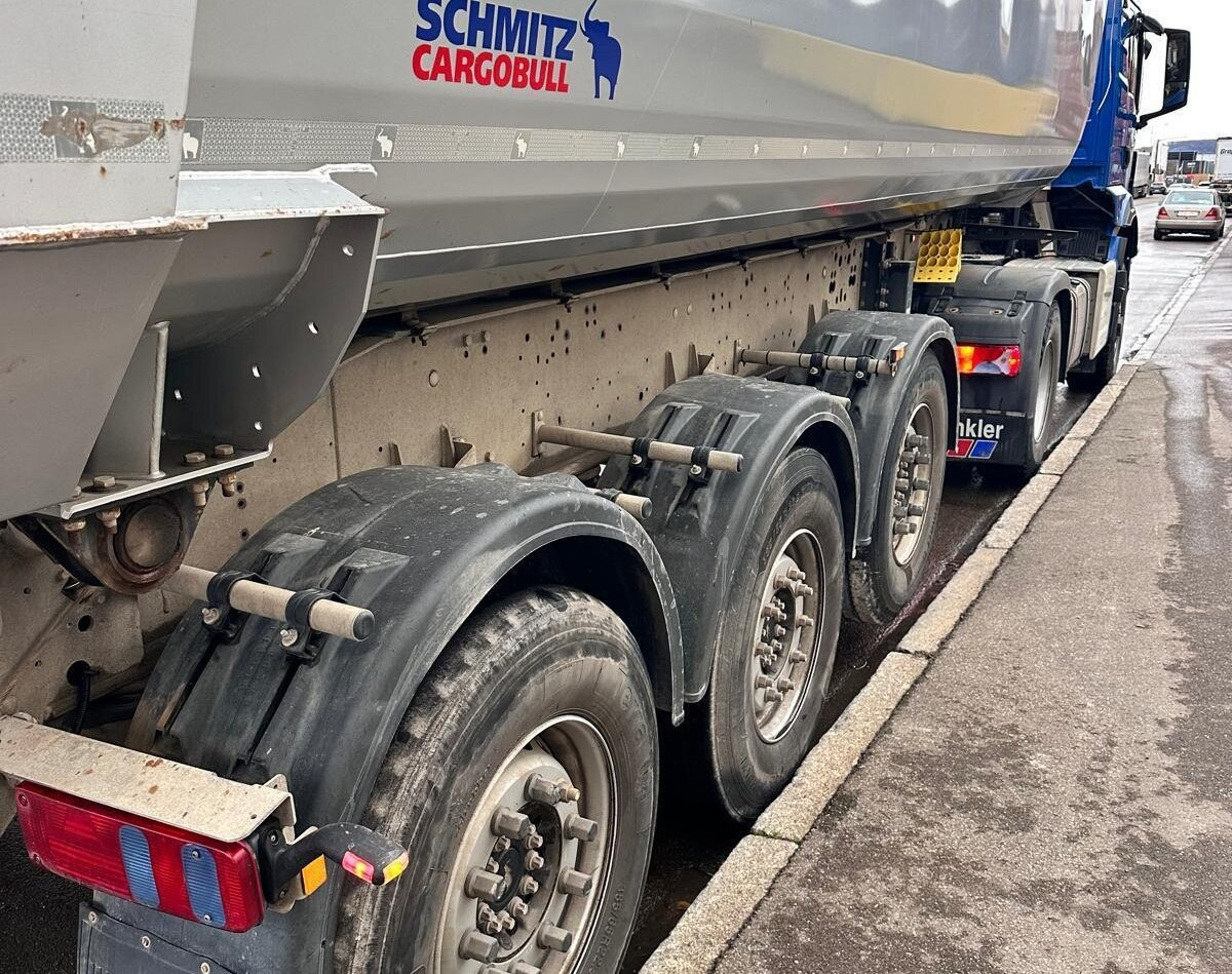 Schmitz Cargobull SKI 24 SL 7.2 SKI 24 SL 7.2, Stahlmulde ca. 24m³, Liftachse - Semiremorcă: Foto 4 Schmitz Cargobull SKI 24 SL 7.2 SKI 24 SL 7.2, Stahlmulde ca. 24m³, Liftachse - Semiremorcă: Foto 4