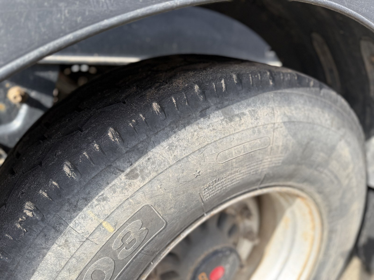 Schwarzmüller K-Serie Kippauflieger, Hardoxmulde ca. 24/26m³, Liftachse K-Serie Kippauflieger, Hardoxmulde ca. 24/26m³, Liftachse - Semiremorcă: Foto 4 Schwarzmüller K-Serie Kippauflieger, Hardoxmulde ca. 24/26m³, Liftachse K-Serie Kippauflieger, Hardoxmulde ca. 24/26m³, Liftachse - Semiremorcă: Foto 4