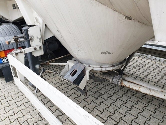 Spitzer SF 2455/4 UN PM SF 2455/4 UN PM Siloaufliger ca. 55m³ - Semiremorcă siloz: Foto 2 Spitzer SF 2455/4 UN PM SF 2455/4 UN PM Siloaufliger ca. 55m³ - Semiremorcă siloz: Foto 2