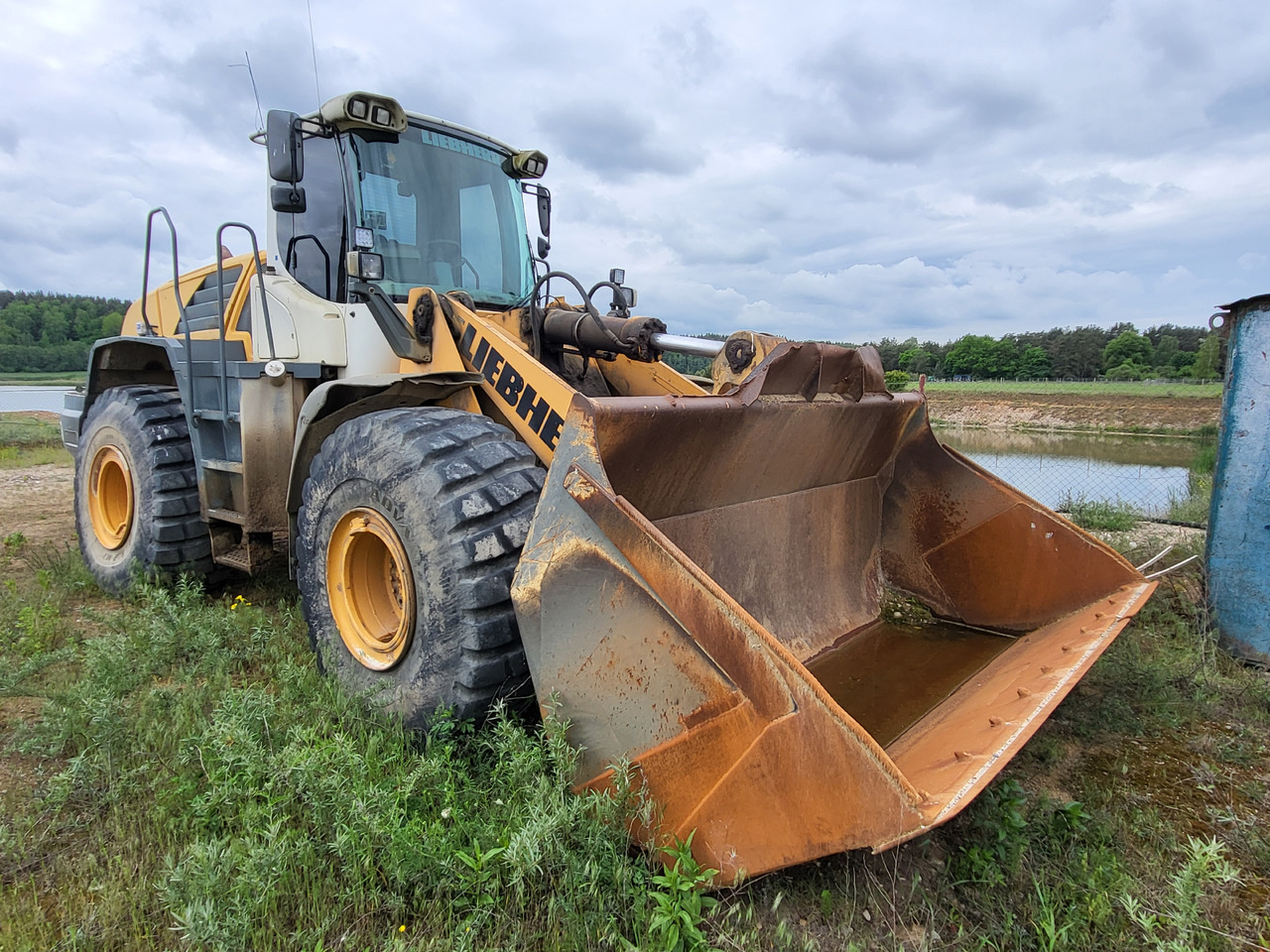 LIEBHERR L566 - Încărcător frontal pe pneuri: Foto 2 LIEBHERR L566 - Încărcător frontal pe pneuri: Foto 2