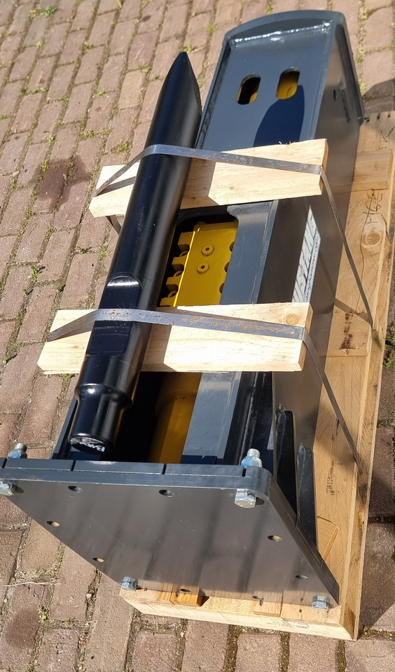 MUSTANG HM550 - Ciocan hidraulic pentru Excavator: Foto 3 MUSTANG HM550 - Ciocan hidraulic pentru Excavator: Foto 3