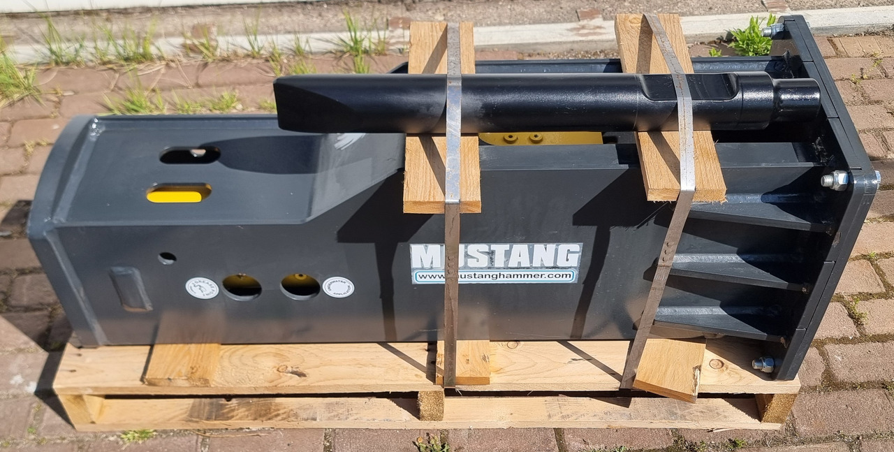 MUSTANG HM550 - Ciocan hidraulic pentru Excavator: Foto 1 MUSTANG HM550 - Ciocan hidraulic pentru Excavator: Foto 1