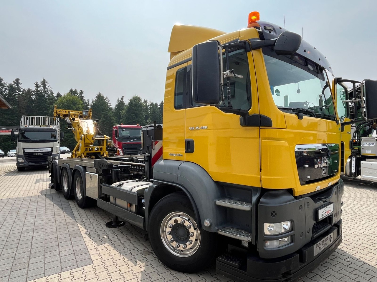 Camion cu macara MAN TGS 35.480 8x4-4BL Deuringer Garagentransporter: Foto 7 Camion cu macara MAN TGS 35.480 8x4-4BL Deuringer Garagentransporter: Foto 7