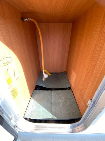 Autorulotă semi-integrată Knaus SPORT TI 650 MG, Solar: Foto 10