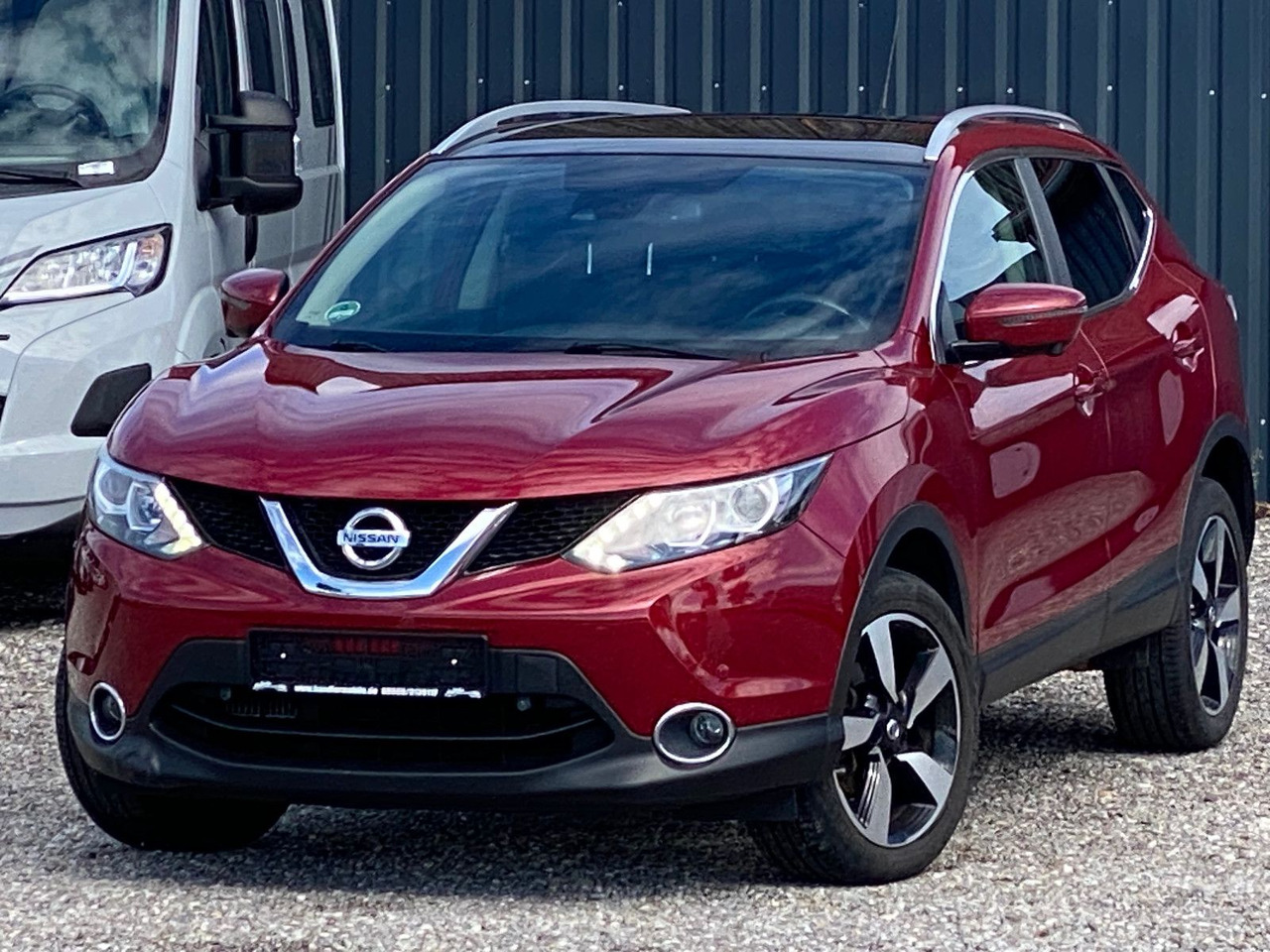 SUV Nissan Qashqai 360° 4x4: Foto 1