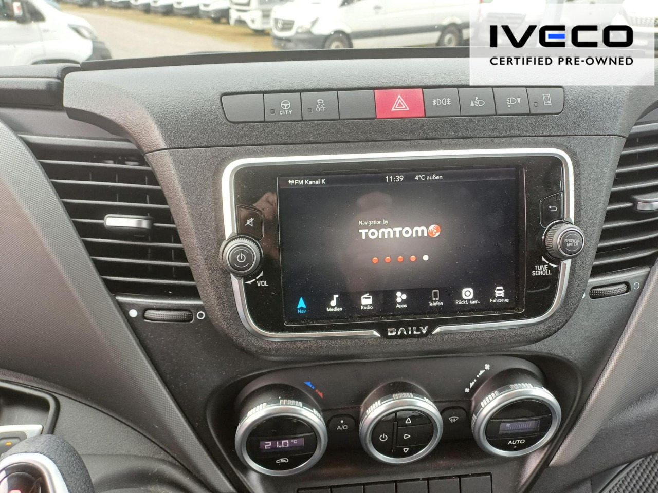 IVECO Daily 35S14NA8V CNG Euro6 Klima AHK ZV - Dubă: Foto 3 IVECO Daily 35S14NA8V CNG Euro6 Klima AHK ZV - Dubă: Foto 3