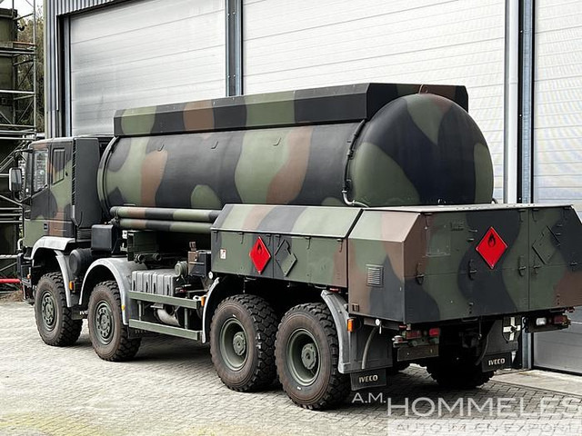 Iveco 340E42 8x8 - Camion cisternă: Foto 4 Iveco 340E42 8x8 - Camion cisternă: Foto 4