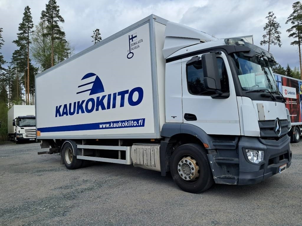 Mercedes-Benz Antos 1824L - Camion furgon: Foto 3 Mercedes-Benz Antos 1824L - Camion furgon: Foto 3