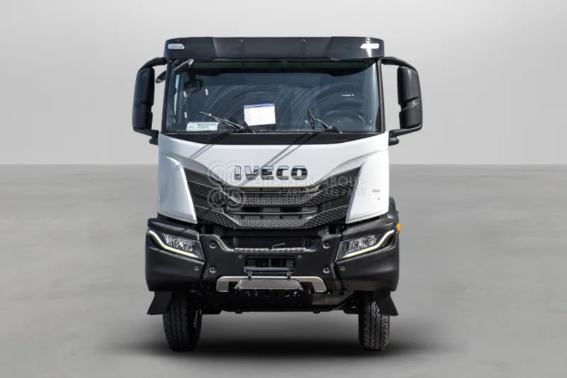 Iveco T-WAY AT380T47H 6x4 R24 Tyres Chassis - Barcelona Stock - Camion şasiu: Foto 2 Iveco T-WAY AT380T47H 6x4 R24 Tyres Chassis - Barcelona Stock - Camion şasiu: Foto 2
