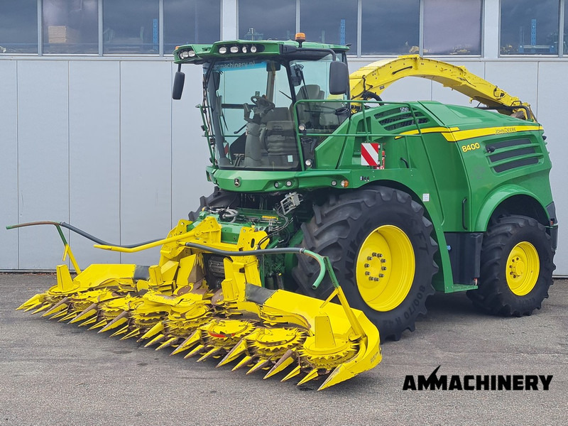 John Deere 8400 Including Kemper 360 Plus - Combină de Recoltat Furaj: Foto 1 John Deere 8400 Including Kemper 360 Plus - Combină de Recoltat Furaj: Foto 1