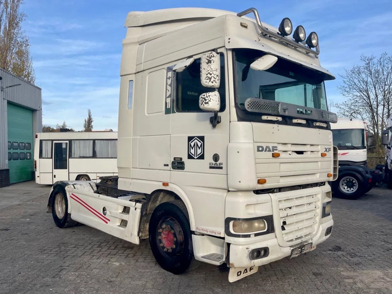DAF XF 105.460 Manual gearbox! - Cap tractor: Foto 3 DAF XF 105.460 Manual gearbox! - Cap tractor: Foto 3