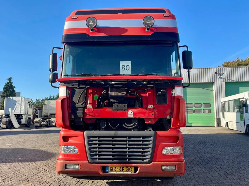 DAF XF 95.430 BERDEX 3 decks. Water, fans, Scales! Excellent condition. - Camion transport animale: Foto 4 DAF XF 95.430 BERDEX 3 decks. Water, fans, Scales! Excellent condition. - Camion transport animale: Foto 4