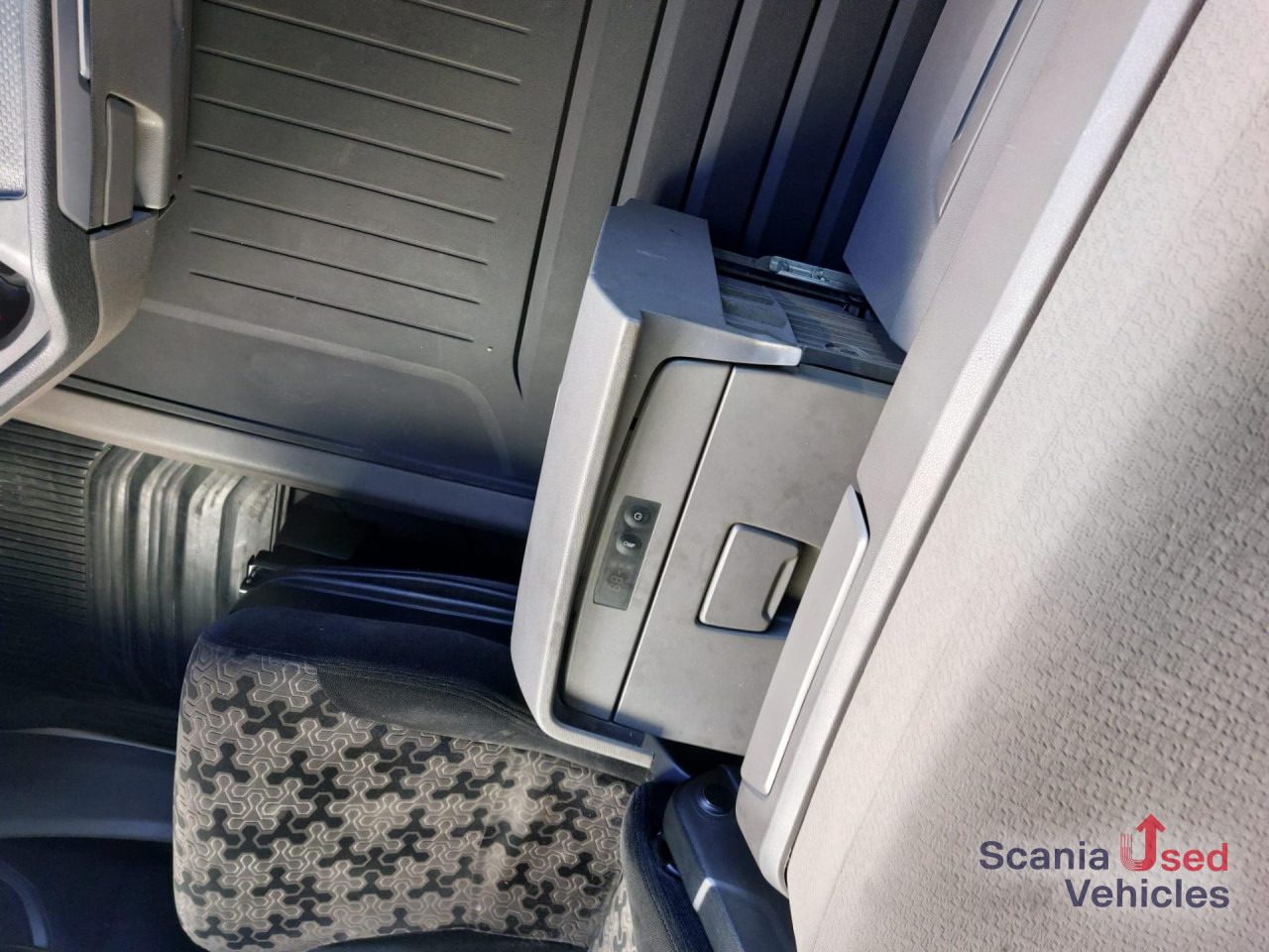 SCANIA R 410 A4x2NA Highline - Cap tractor: Foto 2 SCANIA R 410 A4x2NA Highline - Cap tractor: Foto 2