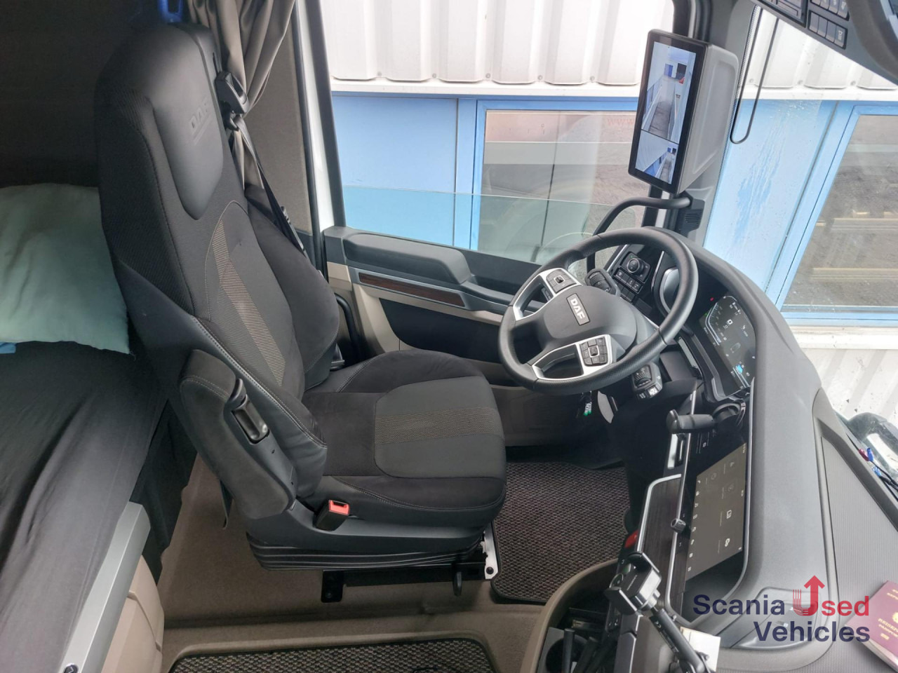 DAF XG 530 FAN 6x2-4 PALFINGER PK 22002-EH D - Camion platformă, Camion cu macara: Foto 2 DAF XG 530 FAN 6x2-4 PALFINGER PK 22002-EH D - Camion platformă, Camion cu macara: Foto 2