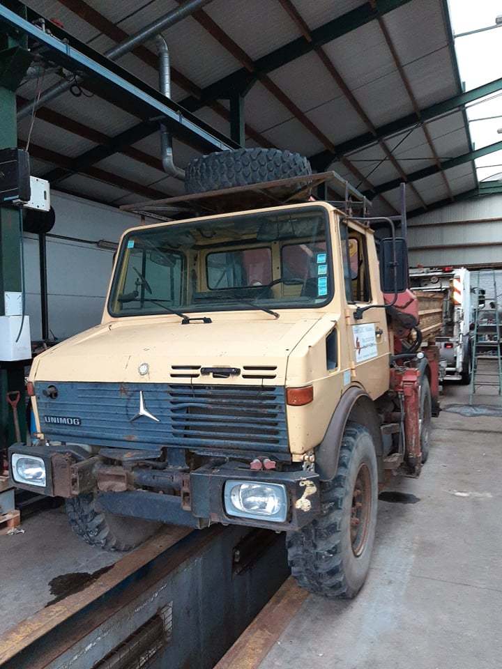 Mercedes Unimog U1250 - Maşina comunala, Camion platformă: Foto 5 Mercedes Unimog U1250 - Maşina comunala, Camion platformă: Foto 5