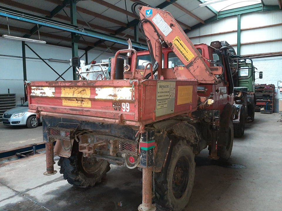 UNIMOG 1250 - Camion cu macara: Foto 4 UNIMOG 1250 - Camion cu macara: Foto 4