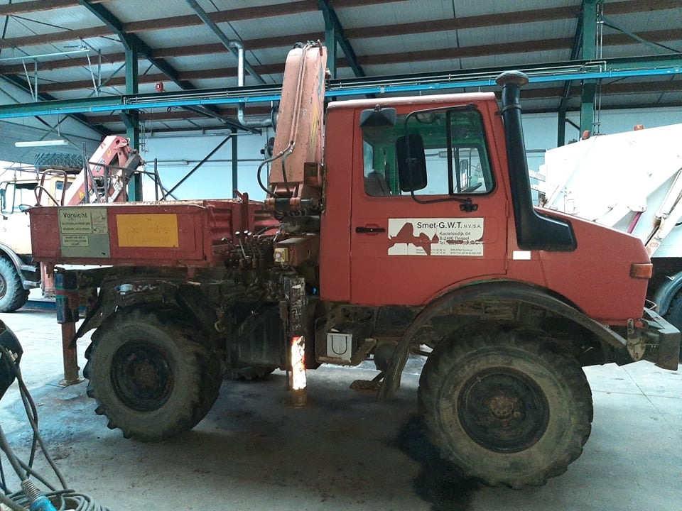 UNIMOG 1250 - Camion cu macara: Foto 3 UNIMOG 1250 - Camion cu macara: Foto 3