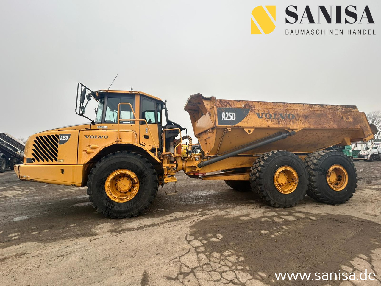VOLVO A25D/Knickgelenkter Muldendumper /6x6 - Camion articulat: Foto 4 VOLVO A25D/Knickgelenkter Muldendumper /6x6 - Camion articulat: Foto 4