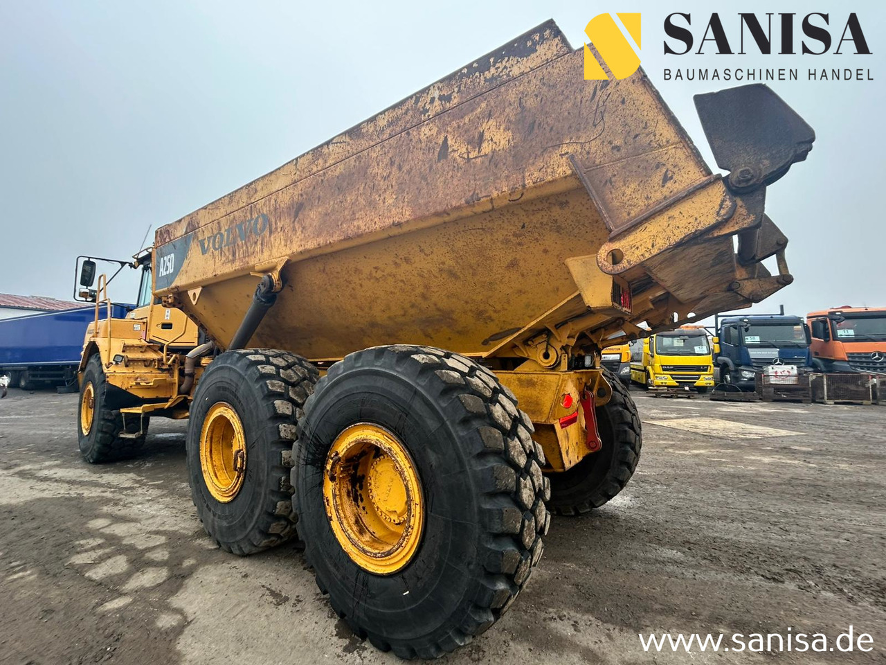 VOLVO A25D/Knickgelenkter Muldendumper /6x6 - Camion articulat: Foto 5 VOLVO A25D/Knickgelenkter Muldendumper /6x6 - Camion articulat: Foto 5